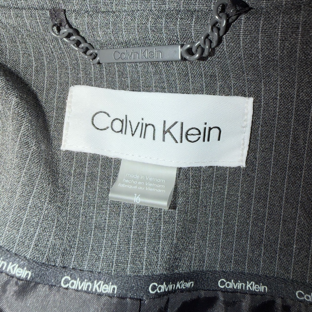Calvin Klein Elegant Gray Blazer - Picture 5 of 5